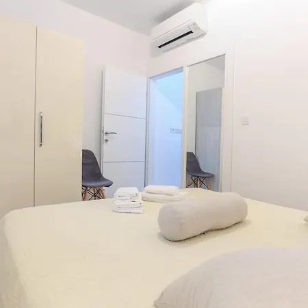 Private Pool Oasis- Just A Few Minutes From The Centre * 흐바르