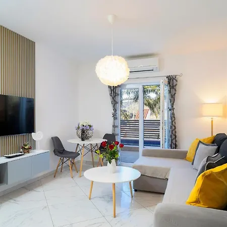 아파트 Private Pool Oasis- Just A Few Minutes From The Centre 흐바르