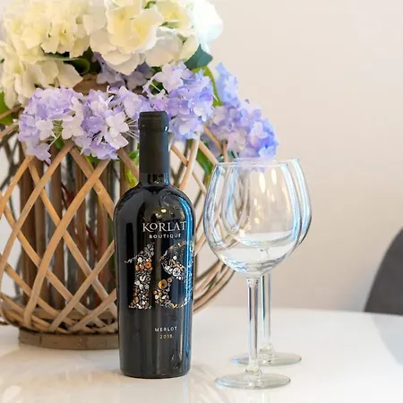 아파트 Private Pool Oasis- Just A Few Minutes From The Centre *