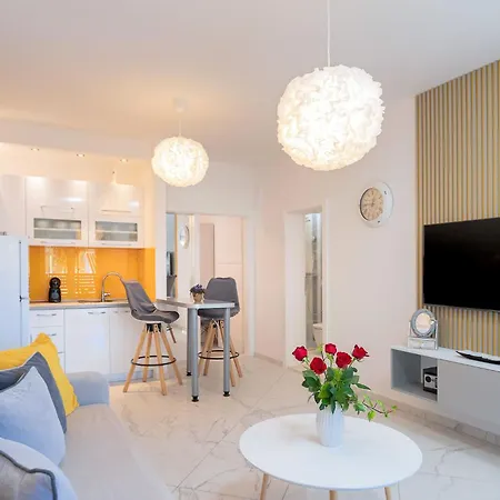 Private Pool Oasis- Just A Few Minutes From The Centre