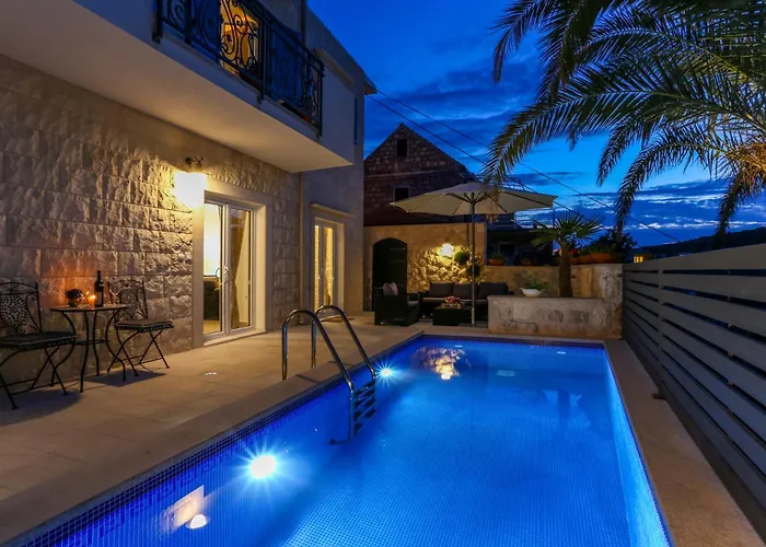 Villa Capitis In The Centre 아파트 흐바르