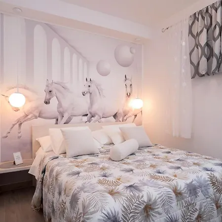 Private Pool Oasis- Just A Few Minutes From The Centre Appartement