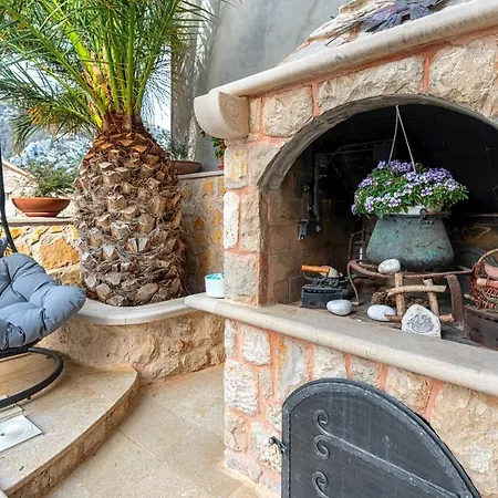 Private Pool Oasis- Just A Few Minutes From The Centre *