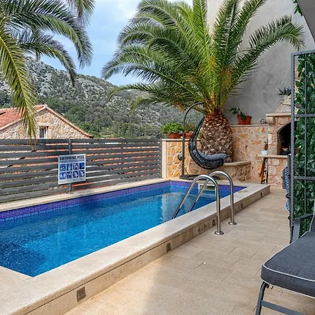 Private Pool Oasis- Just A Few Minutes From The Centre Appartement