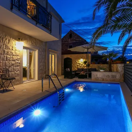 Capitis In The Centre Apartman Hvar Town