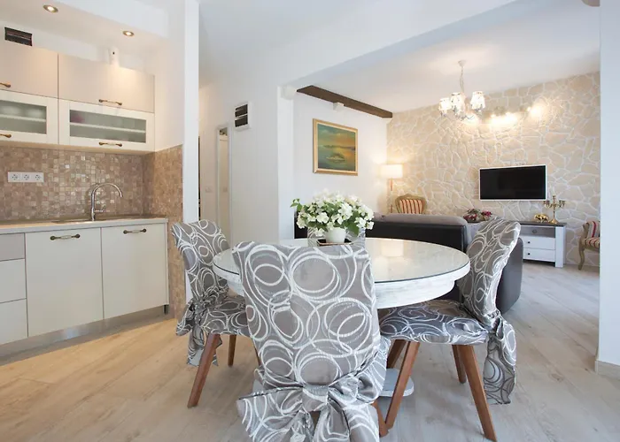 Villa Capitis In The Centre *